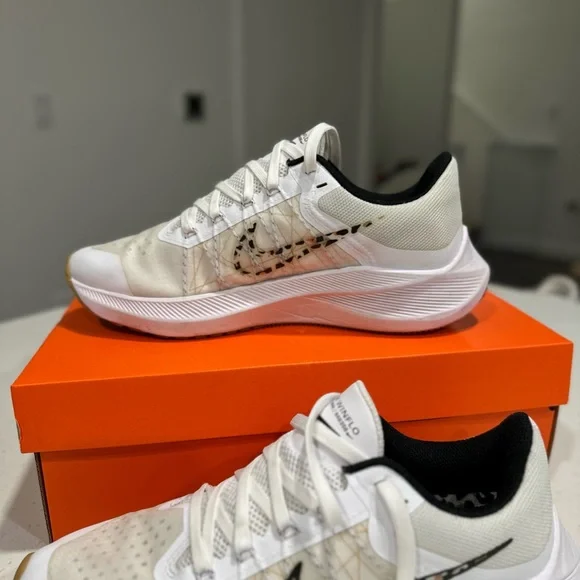 Nike Winflo 8 Premium - size 9 - Picture 3 of 9